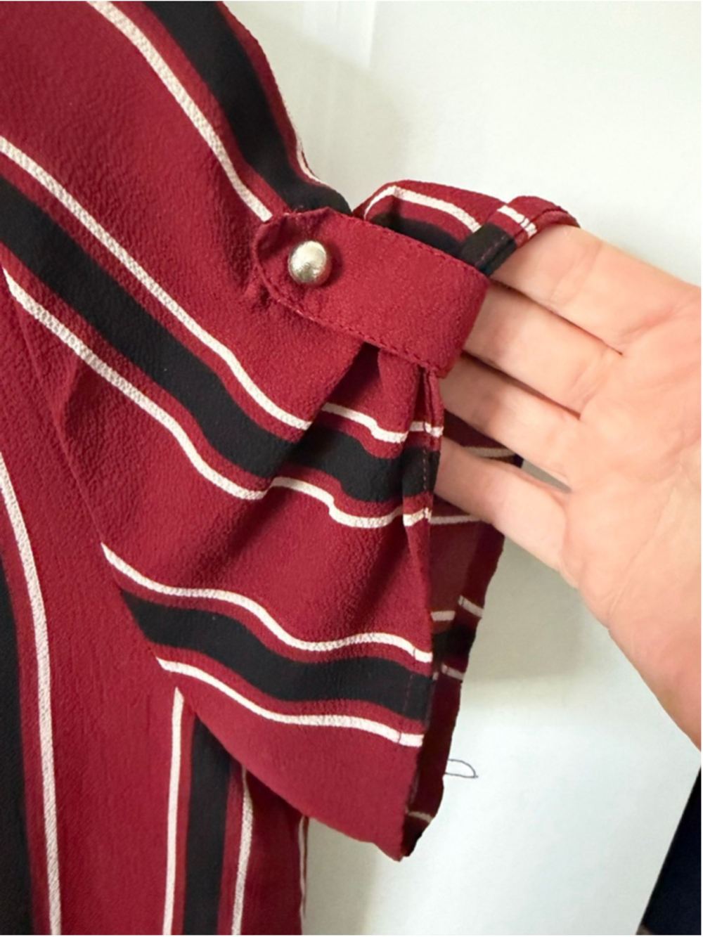 Papaya Blouse M Maroon Black Striped Short Sleeve - Picture 4 of 7